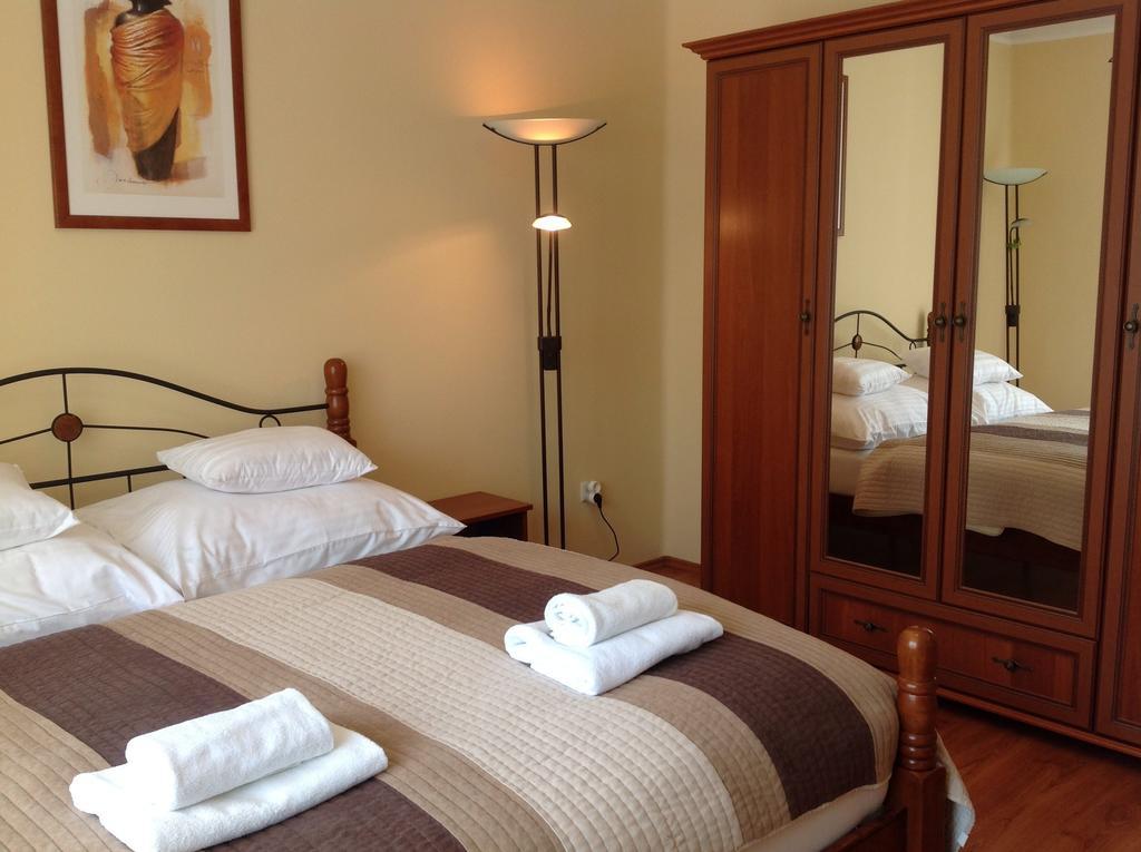 Apartment Villa Attila Hévíz Oda fotoğraf